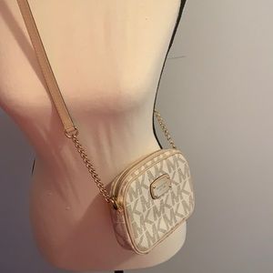 Mk cross body
